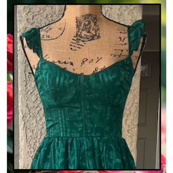 Lulus Hunter Green Floral Jacquard Tiered Stunning Glory Maxi Dress Size: XS - Picture 2 of 10